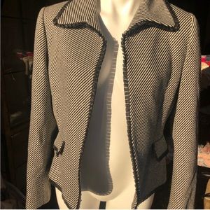 Tahari size 10 Blazer